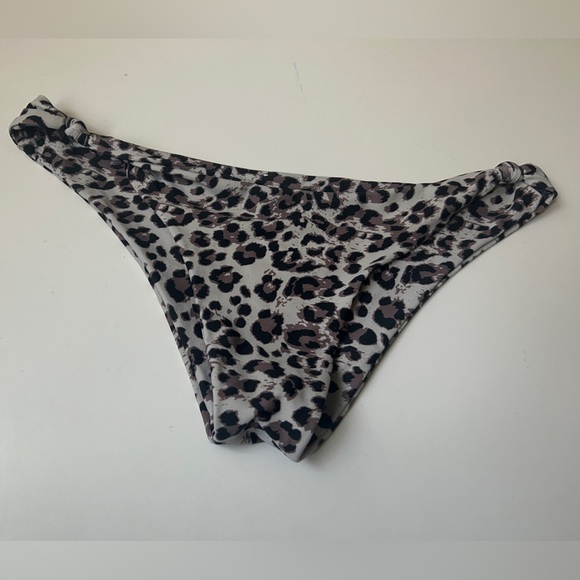 Blackbough Bikini Bottom Cheetah Animal Print - Picture 1 of 8